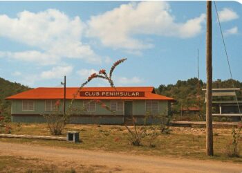 Club Peninsular: Elegance, Vision, and the Lessons of History